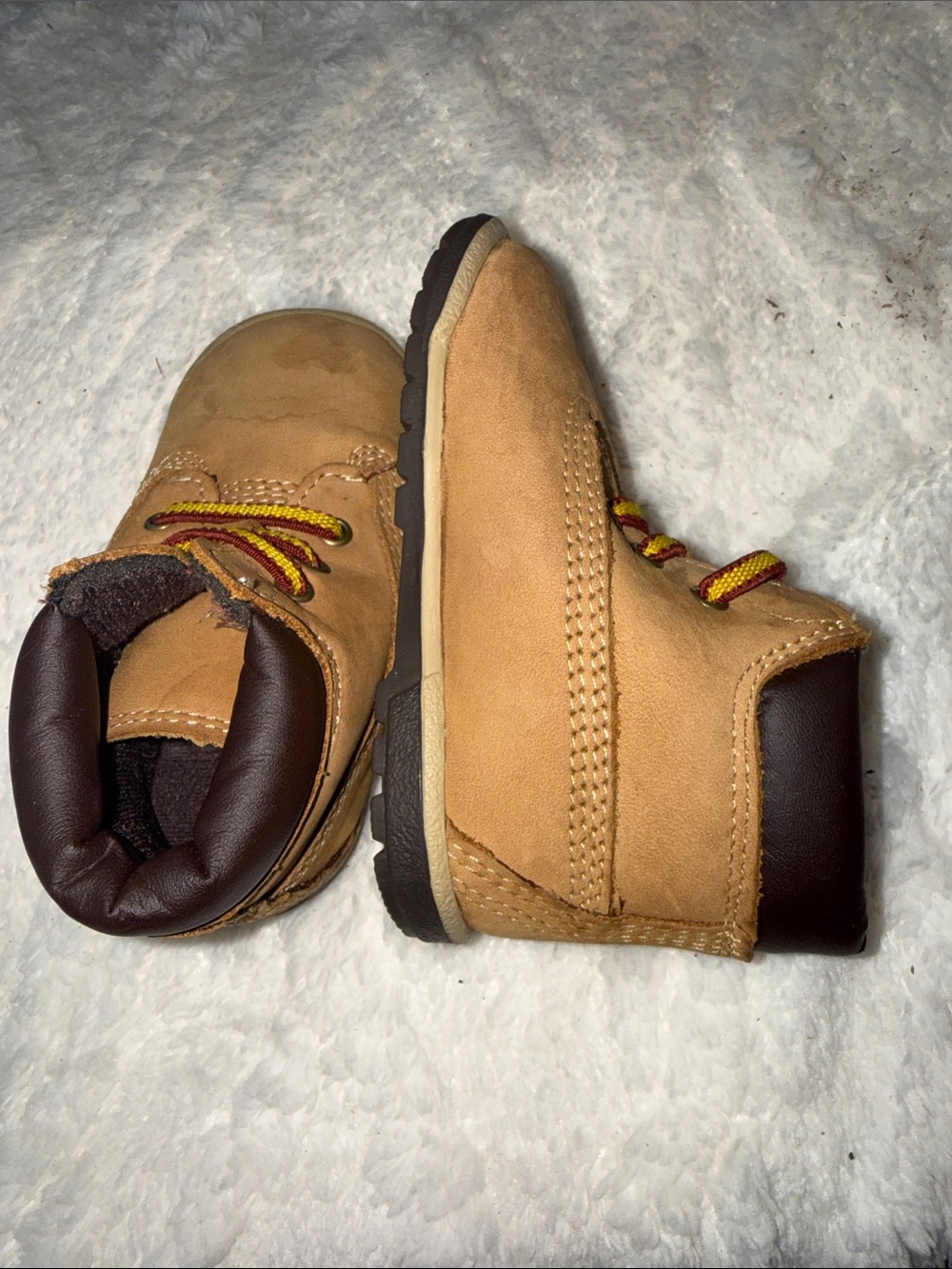 🤎Lightly Used Timberland Kids Wheat Lace-Up Ankle Boots with Dark Brown Collar